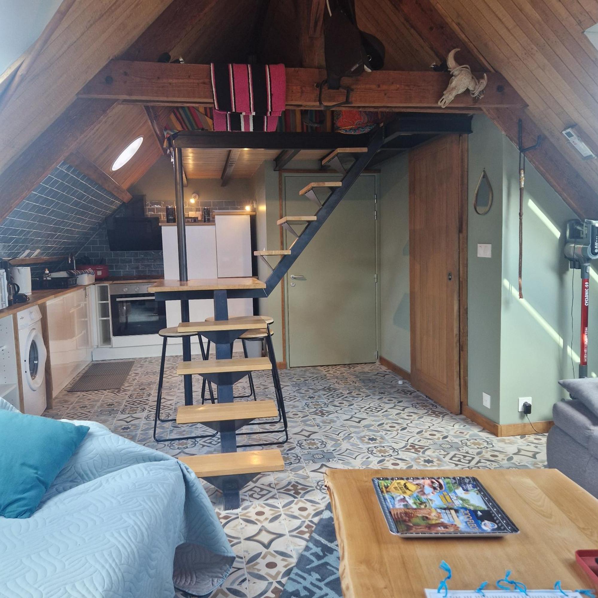 Le Perchoir A Cote De La ,spa Holiday home