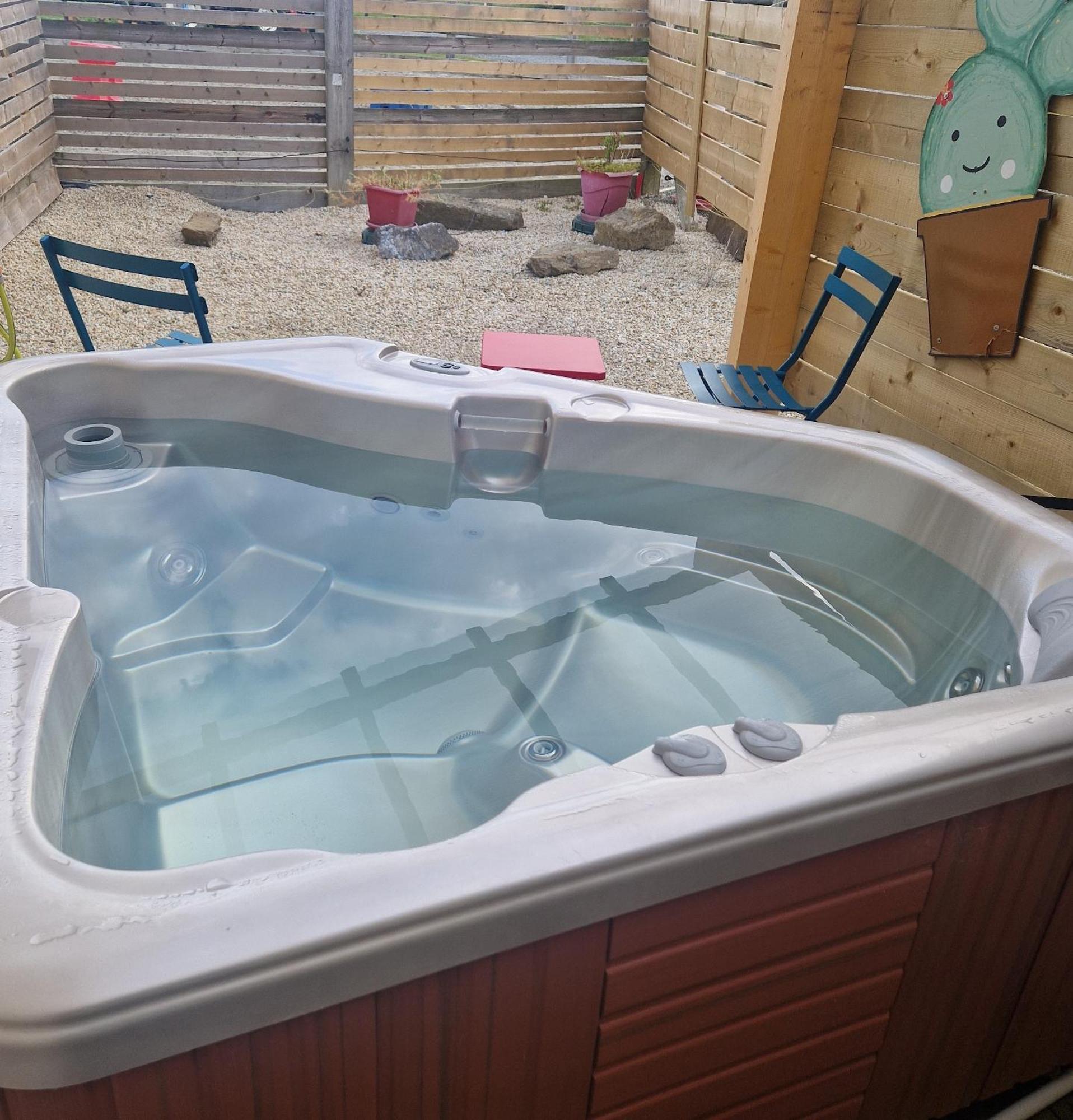 Le Perchoir A Cote De La ,spa Holiday home *